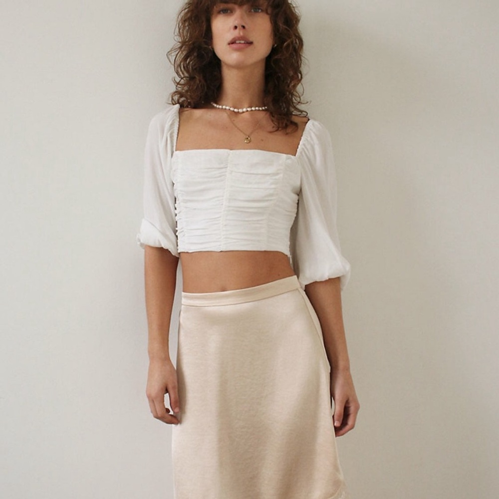 Aritzia Wilfred Lolita Blouse White Cropped Puff Sleeve Squareneck Ruched Bodice